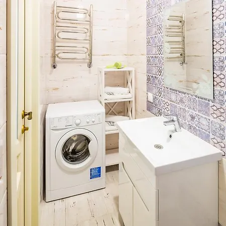 Lovely Apartment In The City Center Lviv Exterior photo